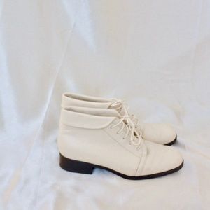 ALL OFFERS CONSIDERED St. John's Bay Ankle Booties